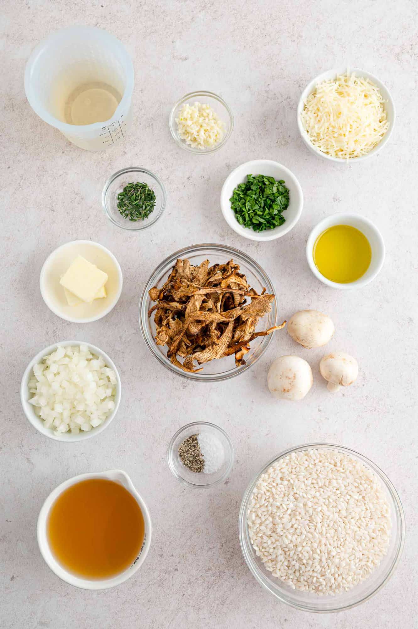 The ingredients for mushroom risotto.