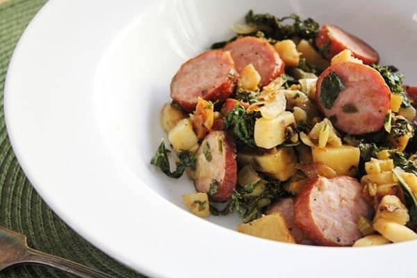 Kielbasa, Kale and Apple Hash from BluebonnetsandBrownies.com