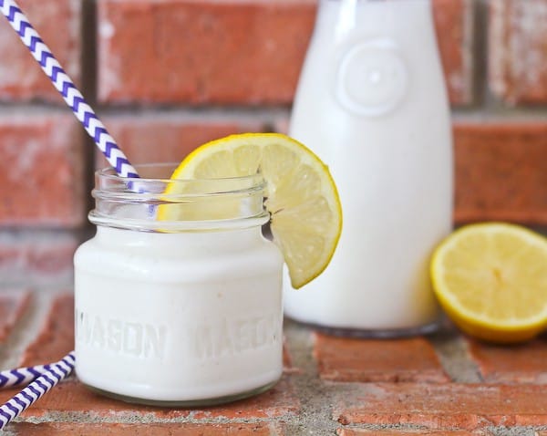 Homemade Lemonade - Countryside Cravings