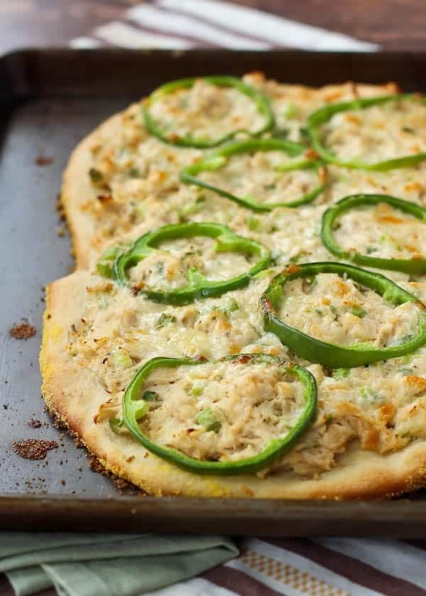 reaktion skillevæg Fradrage Tuna Pizza with Green Peppers - Rachel Cooks®