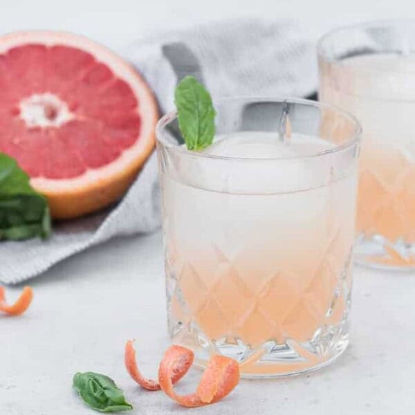 Image of gin cocktail with grapefruit juice and St. Germaine.