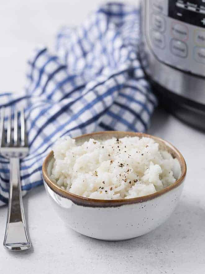 https://www.rachelcooks.com/wp-content/uploads/2020/05/instant-pot-white-rice-web-2-of-4.jpg