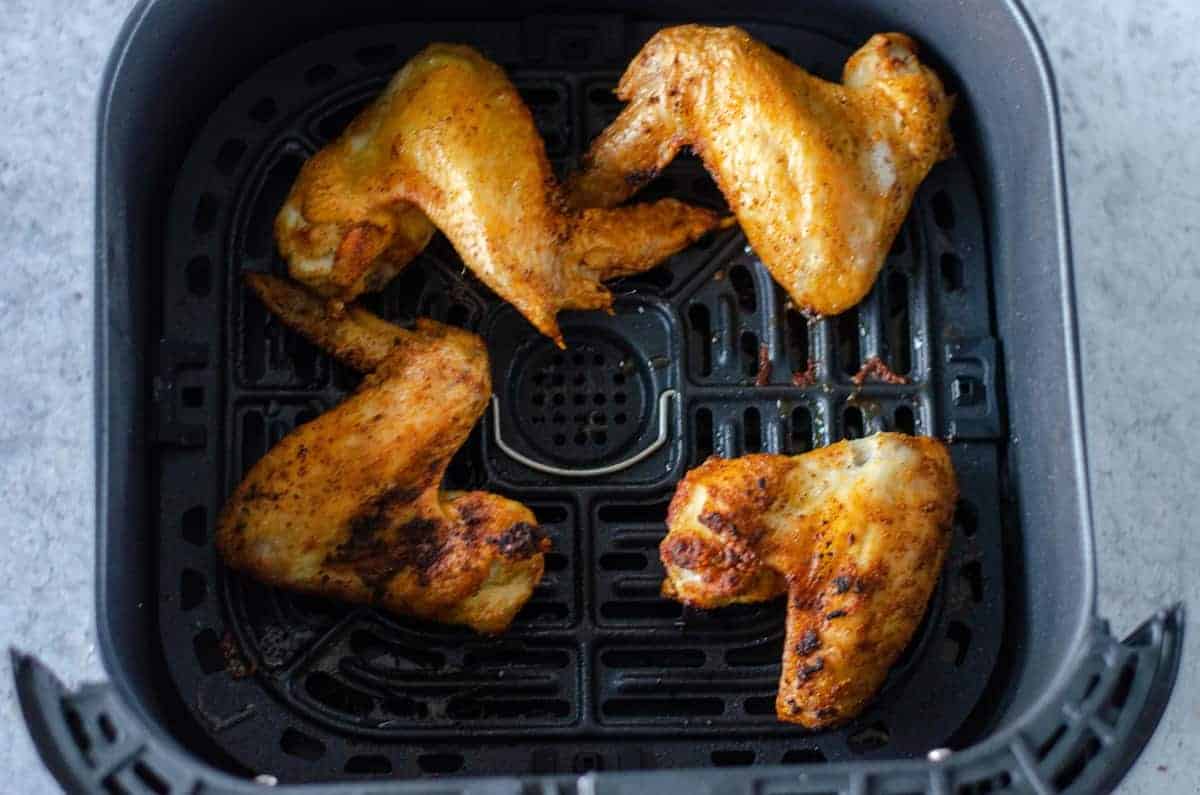 Cooked wings in an air fryer
