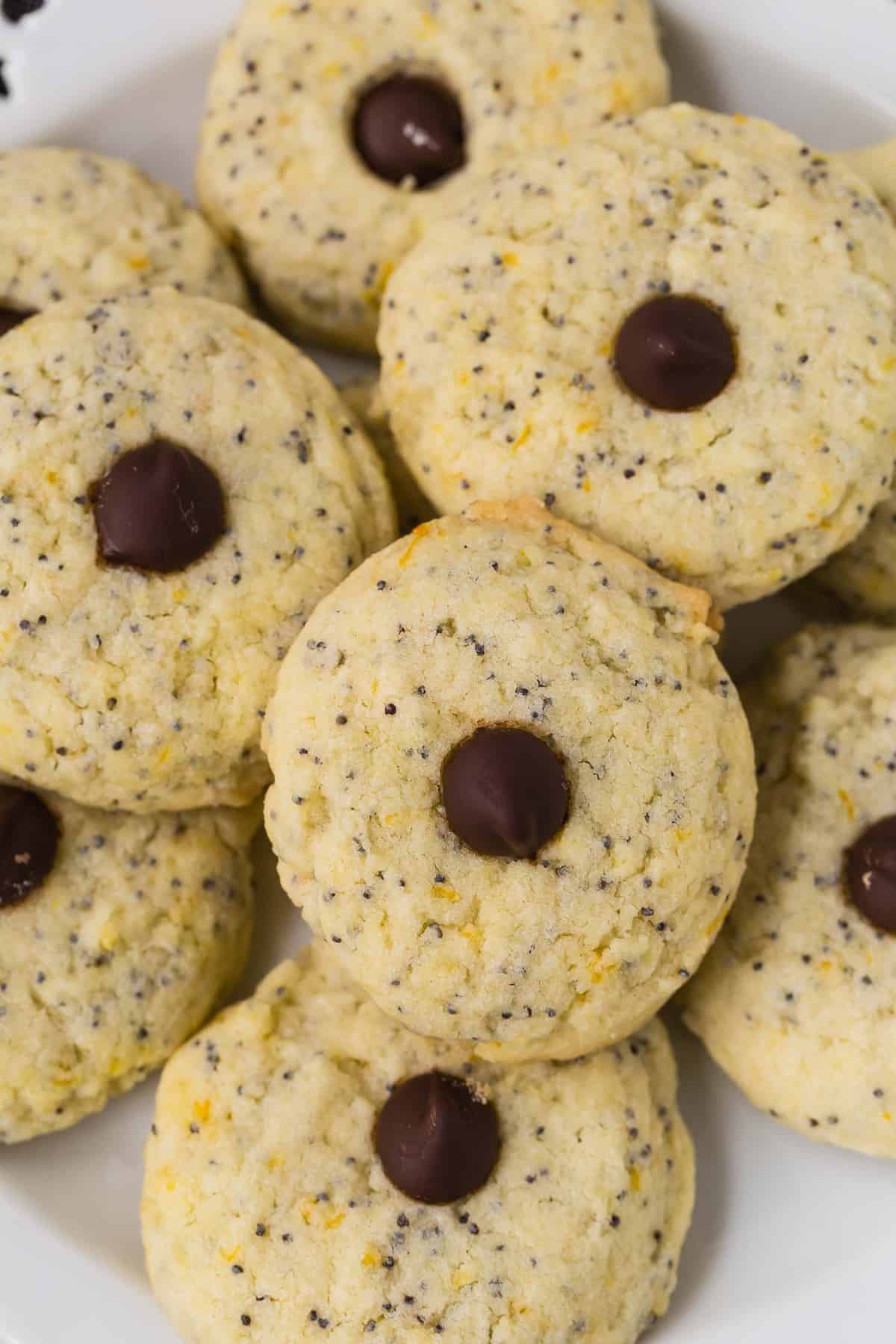 Close up of cookies on a white plate.