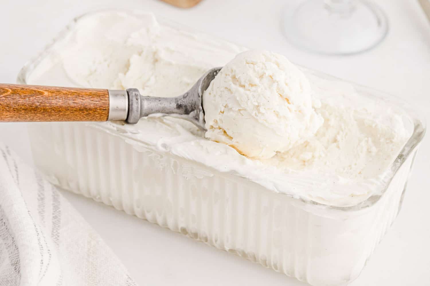 4 ingredients make this no-churn easy ice cream recipe rich & creamy