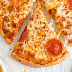 Baked pizza.