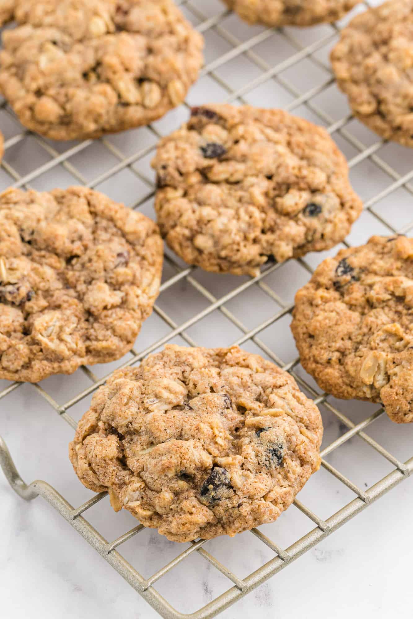 Cookies on cooling rack.