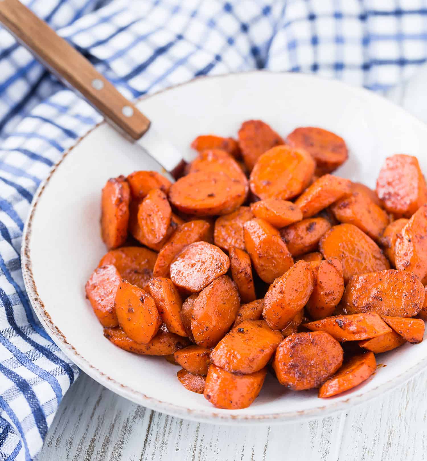 Cooked carrots with honey and chili powder.