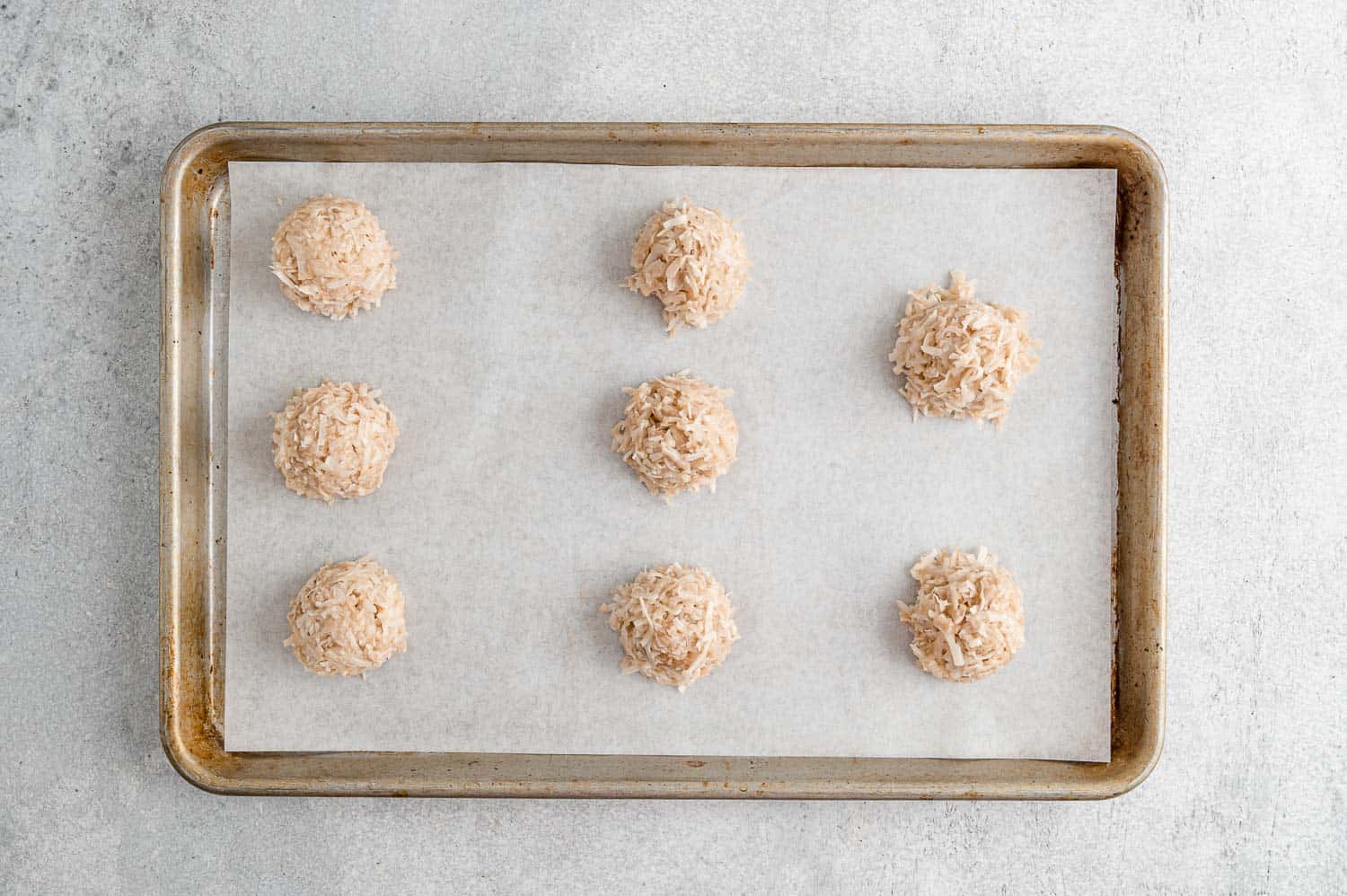 Unbaked macaroons.