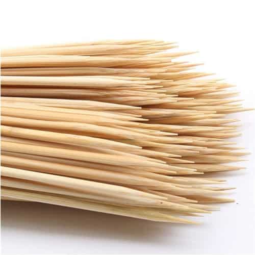Wooden skewers product image.