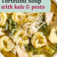 Image pinterest de soupe de tortellini au poulet avec texte et photo.