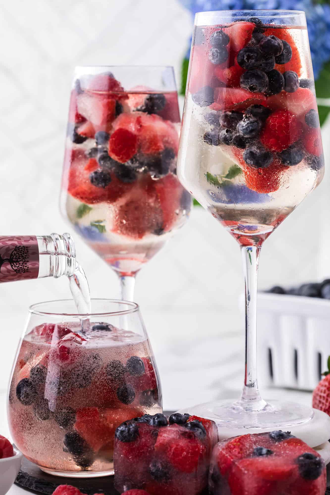 How to Make a Fruit Ice Mold Wine Chiller for Summer