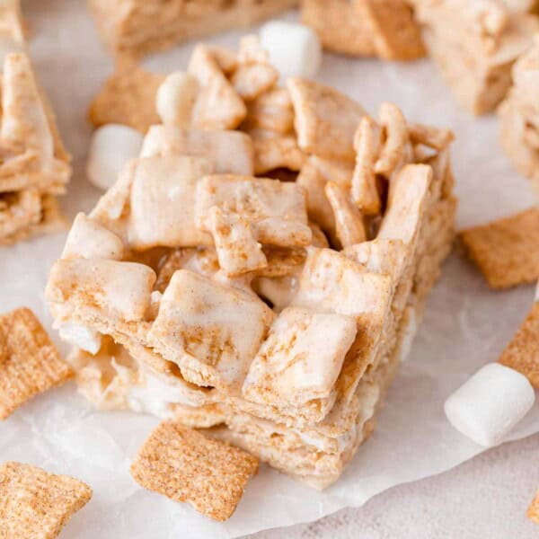 Cinnamon toast crunch bar with extra marshmallows, viewed from above.