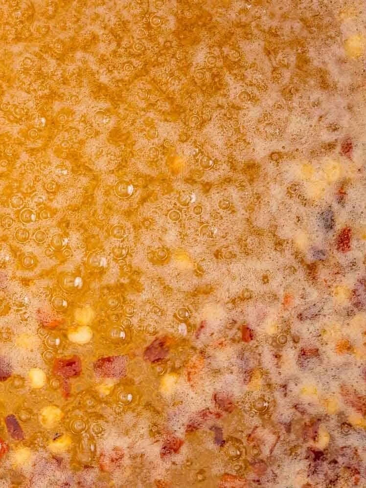 Honey that is simmering.