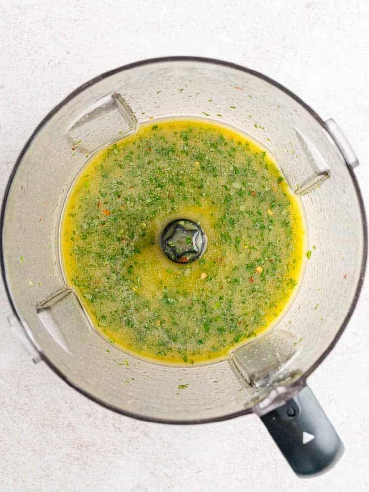 Salad dressing after blending.