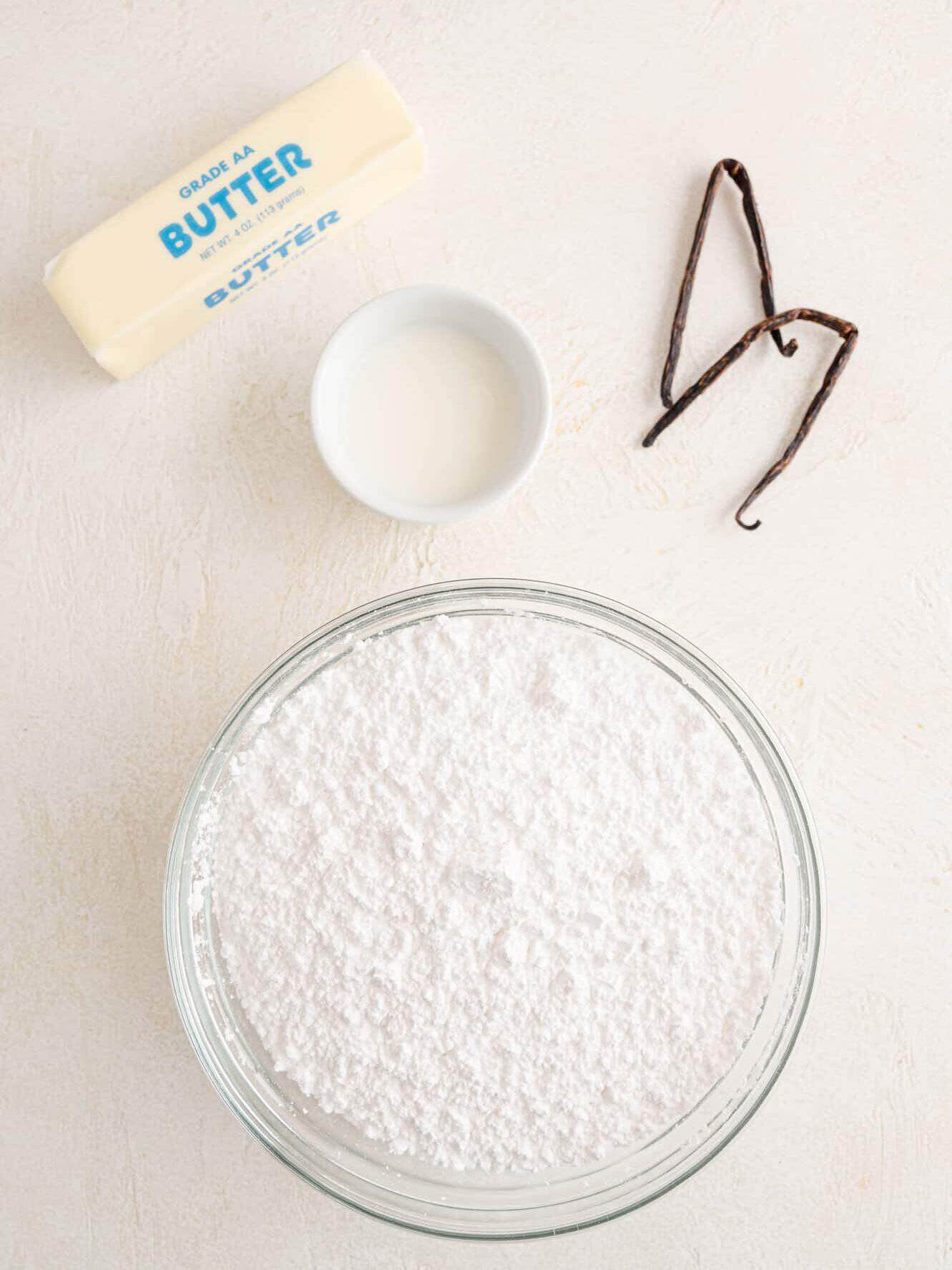 The ingredients for easy vanilla buttercream frosting.